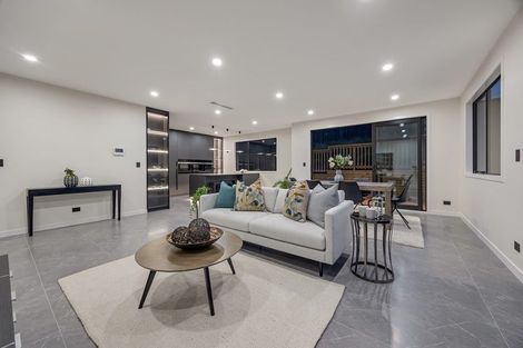 Photo of property in 8 Koheru Place, Long Bay, 0630
