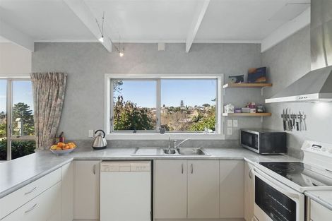 Photo of property in 2/178 Stapleford Crescent, Browns Bay, Auckland, 0630