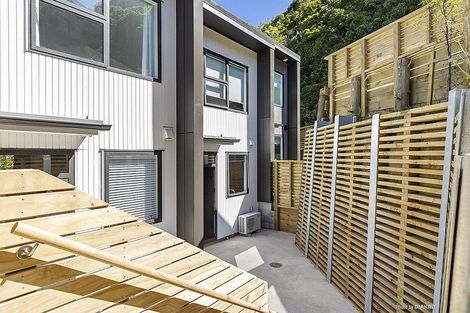 Photo of property in 4 Rua Kai Way, Brooklyn, Wellington, 6021