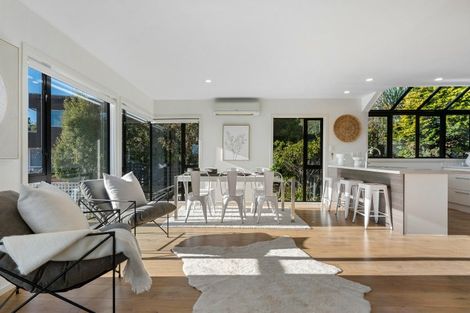 Photo of property in 8 Lookaway Place, Huntsbury, Christchurch, 8022