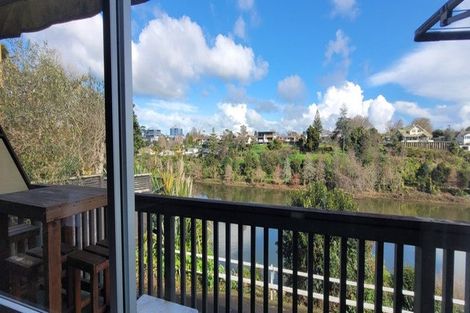 Photo of property in 355u2 River Road, Claudelands, Hamilton, 3214