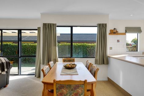 Photo of property in 12 Penlington Place, Havelock North, 4130