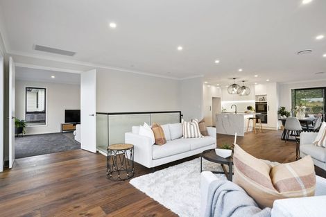 Photo of property in 116 Godfrey Drive, Orewa, 0931