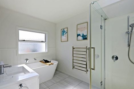 Photo of property in 27a Warwick Crescent, Taradale, Napier, 4112