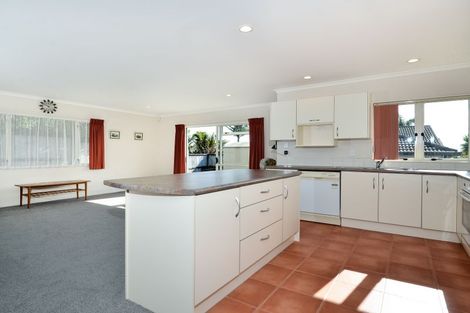 Photo of property in 30a Highfields Terrace, Henderson, Auckland, 0612