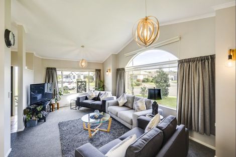 Photo of property in 5 Flemington Place, Taradale, Napier, 4112