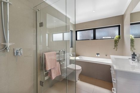 Photo of property in 11 Oioi Road, Hobsonville, Auckland, 0616