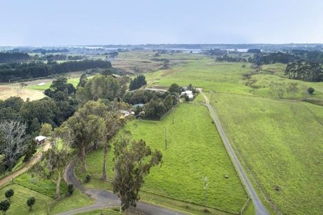 Photo of property in 41 Mcnaughten Road, Karioitahi, Waiuku, 2683