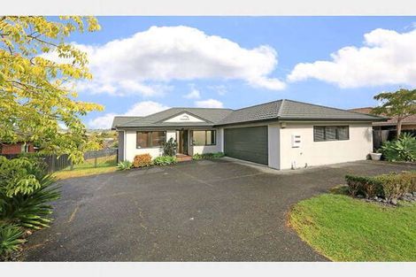 Photo of property in 17 San Vito Place, Henderson, Auckland, 0612