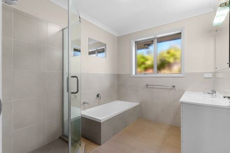 Photo of property in 82 Barbados Way, One Tree Point, 0118