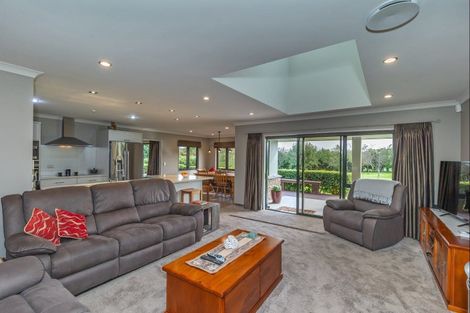 Photo of property in 22 Waipuna Grove, Levin, 5571