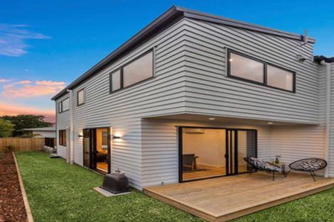 Photo of property in 4/14 Roland Hill, Glen Eden, Auckland, 0602