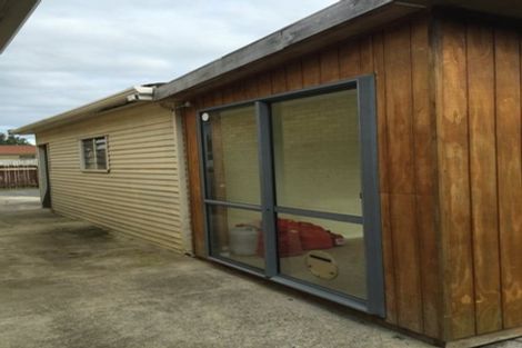 Photo of property in 1/60 Racecourse Road, Waiuku, 2123