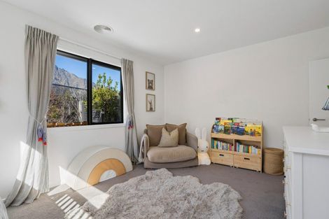 Photo of property in 4 Durness Court, Jacks Point, Queenstown, 9371
