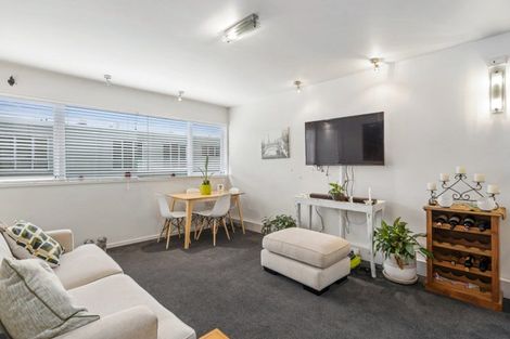 Photo of property in Lago Apartments, 1102unit Fenton Street, Rotorua, 3010