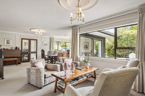 Photo of property in 2/19 Amante Crescent, Mairangi Bay, Auckland, 0630