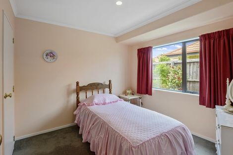 Photo of property in 17 Richard Seddon Drive, Northwood, Christchurch, 8051