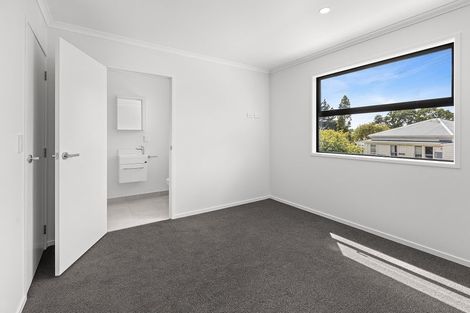 Photo of property in 2/19 Beale Street, Hamilton East, Hamilton, 3216