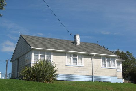 Photo of property in 98 Glenpark Avenue, Frankleigh Park, New Plymouth, 4310