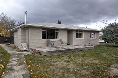 Photo of property in 2 Pyke Street, Clyde, 9330