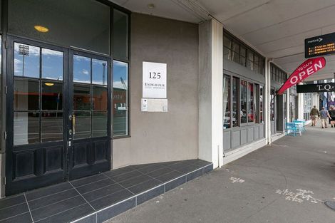 Photo of property in Endeavour Apartments, 18/125u Thorndon Quay, Pipitea, Wellington, 6011