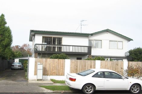 Photo of property in 9 Darren Crescent, Half Moon Bay, Auckland, 2012