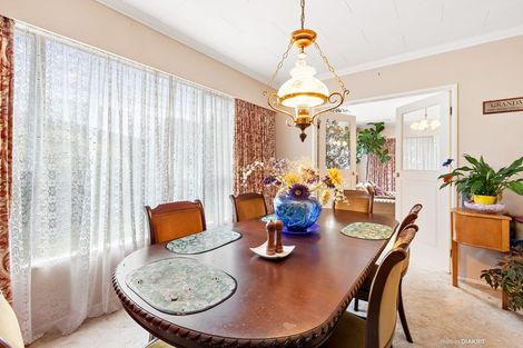 Photo of property in 21 Fitzpatrick Street, Newlands, Wellington, 6037