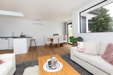Photo of property in 16u2 Heath Street, Saint Andrews, Hamilton, 3200