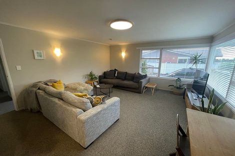 Photo of property in 1/15 Dodson Avenue, Milford, Auckland, 0620