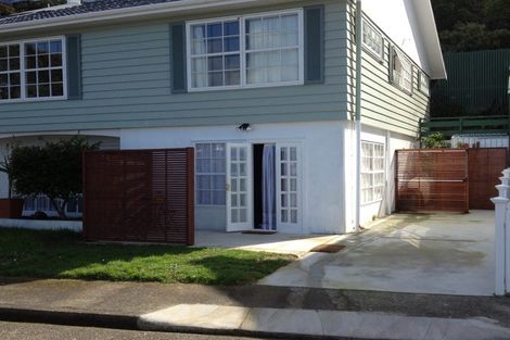 Photo of property in 64 Rama Crescent, Khandallah, Wellington, 6035