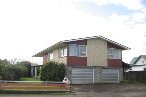 Photo of property in 72 Broadway, Waitara, 4320