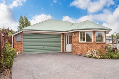 Photo of property in 15 Ashmore Lane, Strowan, Christchurch, 8052