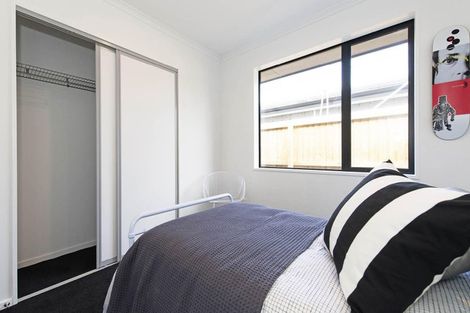 Photo of property in 1/89 Royal Road, Massey, Auckland, 0614