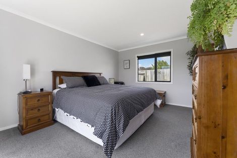 Photo of property in 1 Wescombe Grove, Feilding, 4702