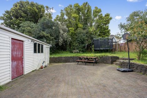 Photo of property in 9 Grimshaw Place, Henderson, Auckland, 0612