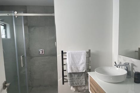 Photo of property in 17 Ardern Avenue, Stanmore Bay, Whangaparaoa, 0932