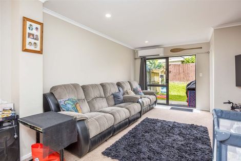 Photo of property in 98c Naylors Drive, Mangere, Auckland, 2022