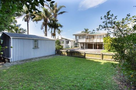 Photo of property in 10 Covil Avenue, Te Atatu South, Auckland, 0610