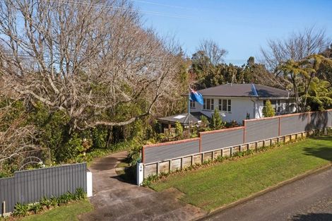 Photo of property in 1 High Road, Hawera, 4610