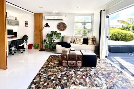 Photo of property in 16 Southworth Place, Grandview Heights, Hamilton, 3200