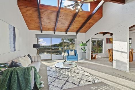 Photo of property in 241a Golf Road, Titirangi, Auckland, 0604