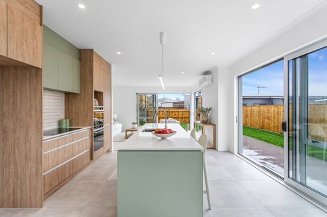 Photo of property in 26 Tiromoana Drive, Red Beach, 0932