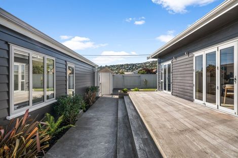 Photo of property in 14 Whitfield Street, Sumner, Christchurch, 8081