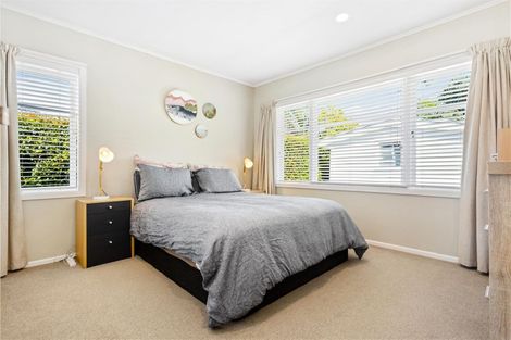Photo of property in 5 Kervil Avenue, Te Atatu Peninsula, Auckland, 0610