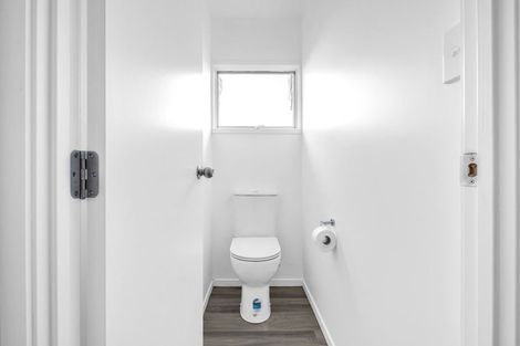 Photo of property in 34b Secretariat Place, Randwick Park, Auckland, 2105