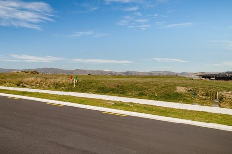 Photo of property in 42 Doug Ledgerwood Drive, Wanaka, 9305