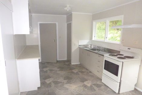 Photo of property in 91 Ruskin Road, Newlands, Wellington, 6037