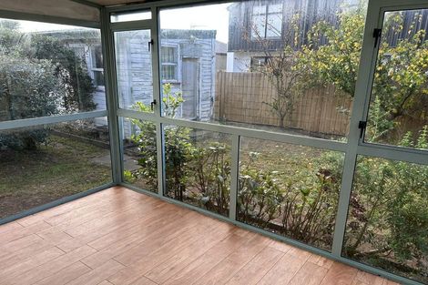 Photo of property in 52 Olliviers Road, Phillipstown, Christchurch, 8011