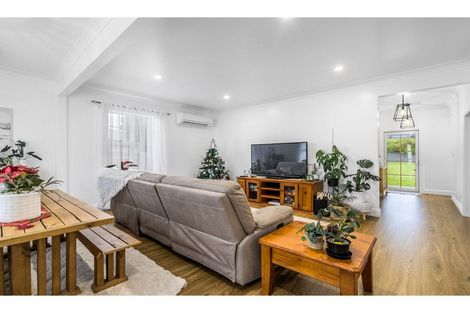 Photo of property in 28 Ocean Beach Road, Bluff, 9814