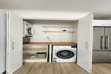 Photo of property in 8 Hussey Street, Oakura, 4314